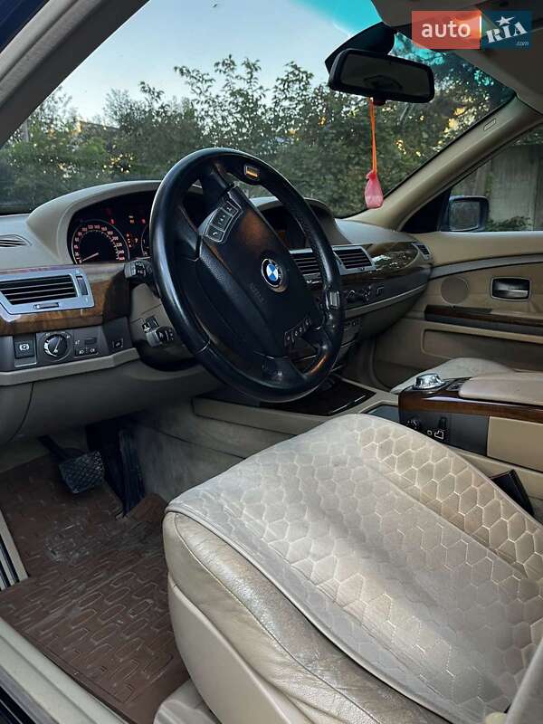 Седан BMW 7 Series 2003 в Львове