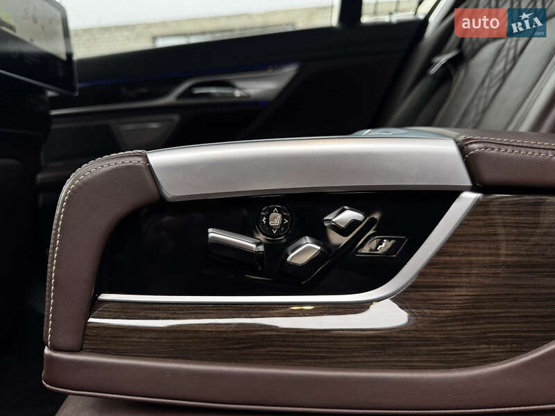 Седан BMW 7 Series 2016 в Житомирі фото 59 Седан BMW 7 Series 2016 в Житомирі