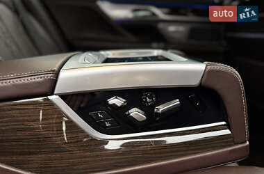 Седан BMW 7 Series 2016 в 
