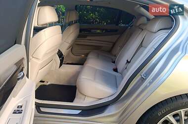 Седан BMW 7 Series 2010 в 