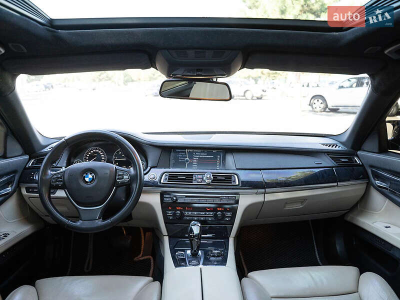 Седан BMW 7 Series 2009 в Одесі