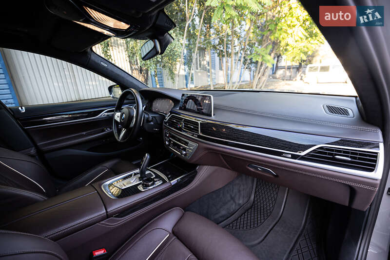 Седан BMW 7 Series 2022 в Києві