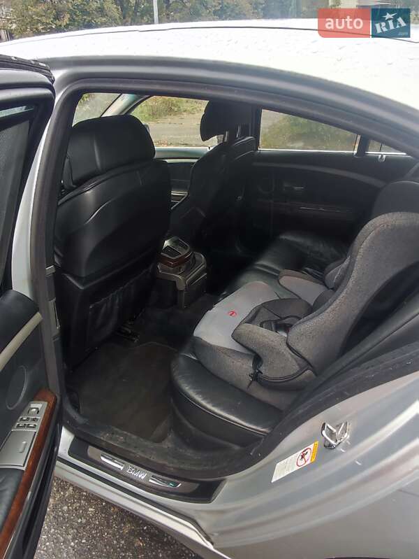 Седан BMW 7 Series 2004 в Києві