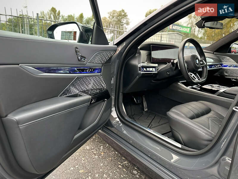 Седан BMW 7 Series 2023 в Києві фото 40 Седан BMW 7 Series 2023 в Києві