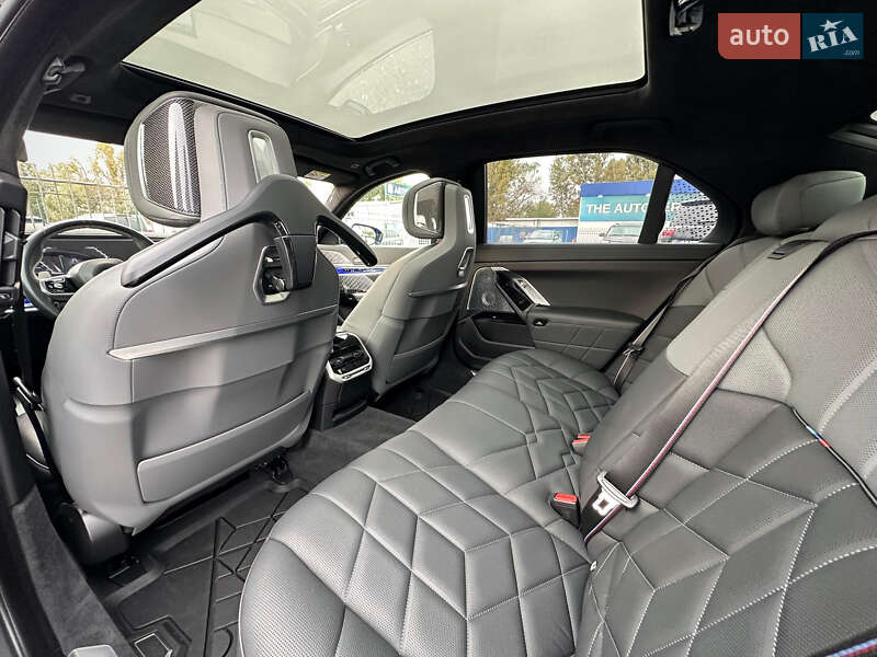 Седан BMW 7 Series 2023 в Києві фото 58 Седан BMW 7 Series 2023 в Києві