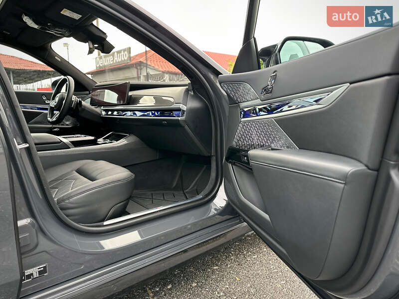 Седан BMW 7 Series 2023 в Києві фото 63 Седан BMW 7 Series 2023 в Києві