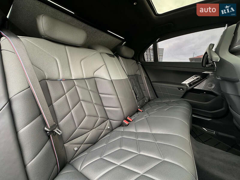 Седан BMW 7 Series 2023 в Києві фото 71 Седан BMW 7 Series 2023 в Києві