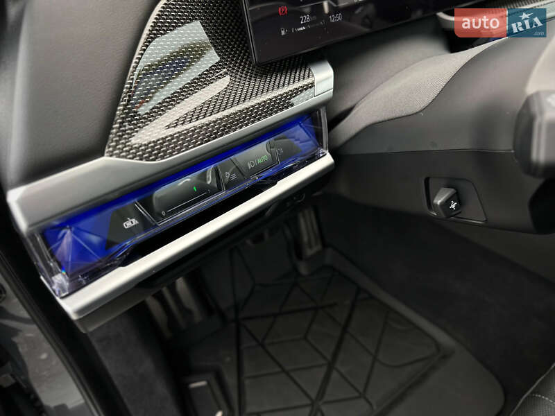 Седан BMW 7 Series 2023 в Києві фото 47 Седан BMW 7 Series 2023 в Києві