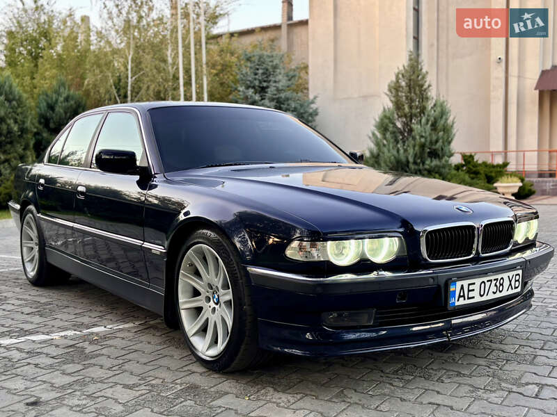 BMW 7 Series 2000