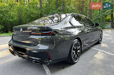 Седан BMW 7 Series 2024 в  фото 7 Седан BMW 7 Series 2024 в