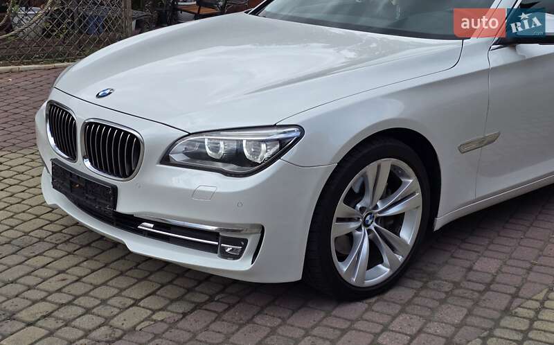 Седан BMW 7 Series 2014 в Мукачево