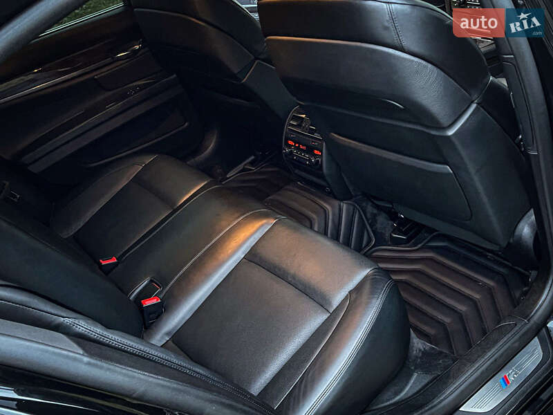 Седан BMW 7 Series 2009 в Днепре