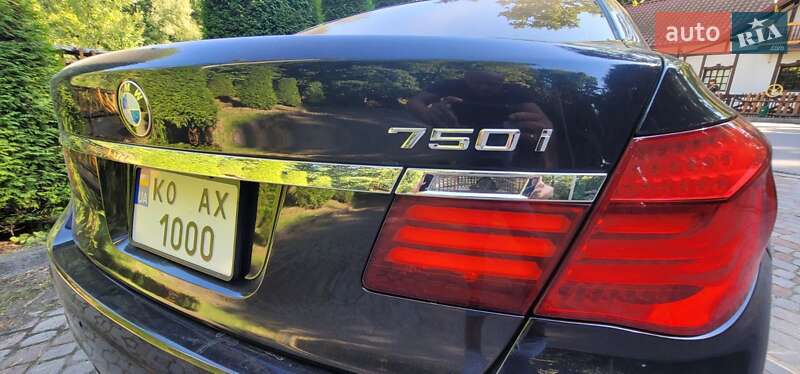 Седан BMW 7 Series 2013 в Трускавце