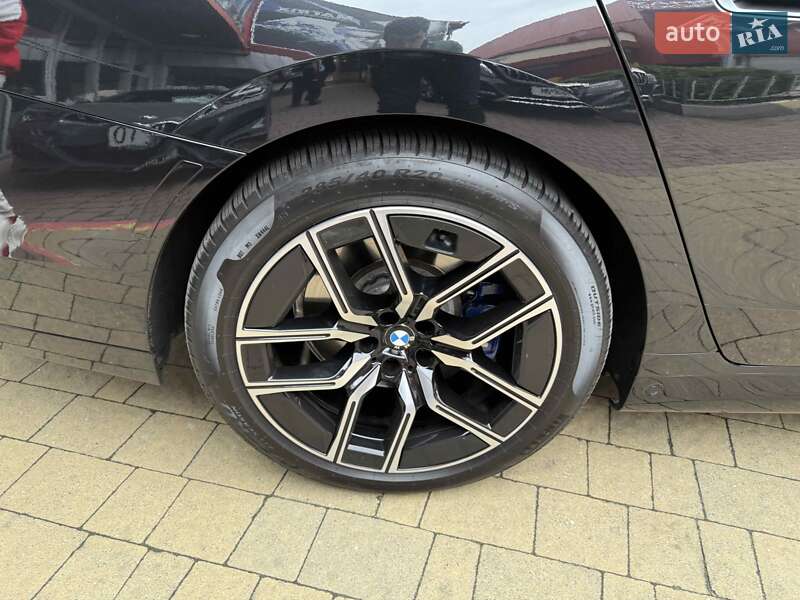 Седан BMW 7 Series 2024 в Львове