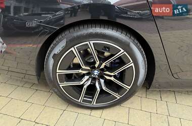 Седан BMW 7 Series 2024 в 