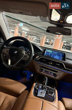 Седан BMW 7 Series 2017 в 