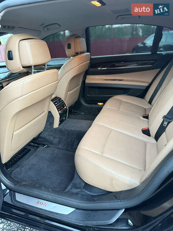 Седан BMW 7 Series 2009 в Дрогобыче