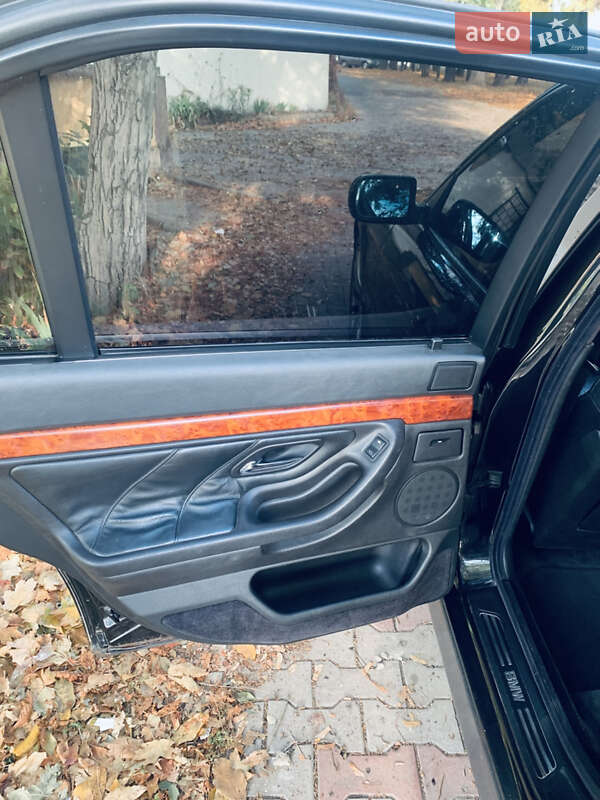Седан BMW 7 Series 1996 в Днепре