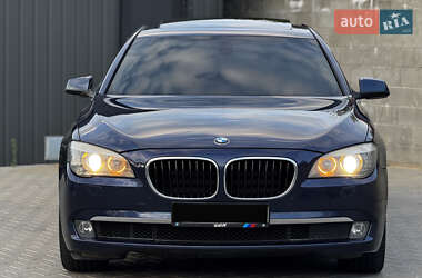 Седан BMW 7 Series 2011 в 