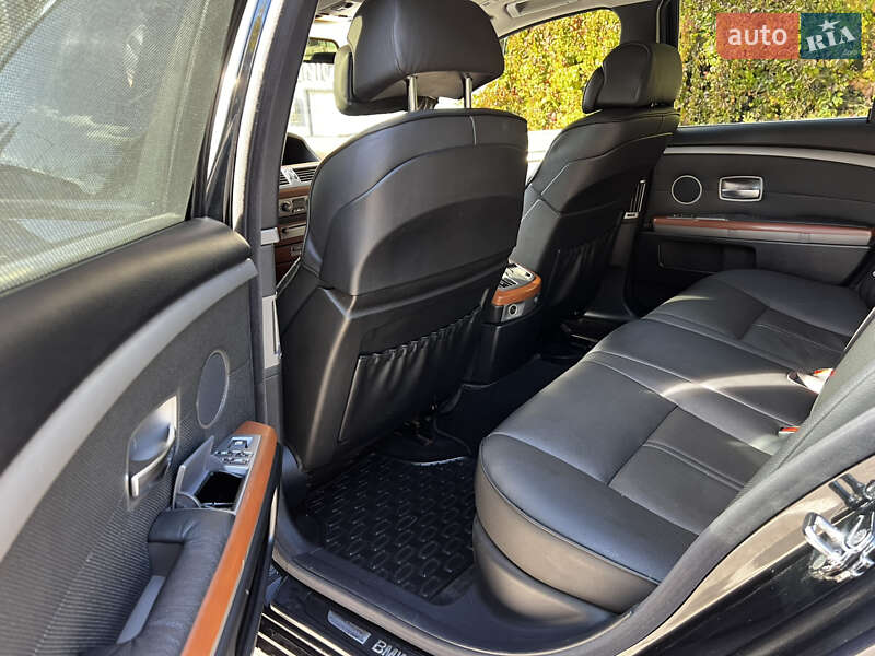 Седан BMW 7 Series 2004 в Києві