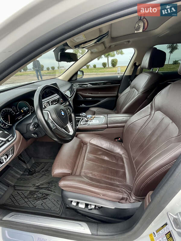 Седан BMW 7 Series 2016 в Черкасах