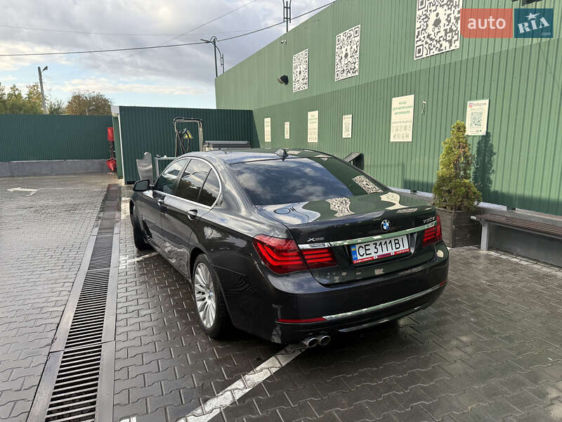 Седан BMW 7 Series 2013 в Черновцах