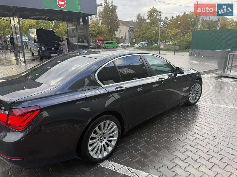 Седан BMW 7 Series 2013 в Черновцах