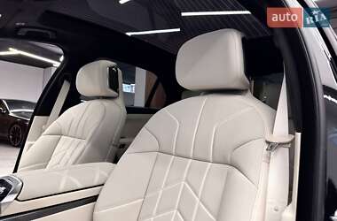 Седан BMW 7 Series 2025 в 
