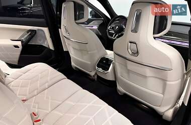 Седан BMW 7 Series 2025 в 