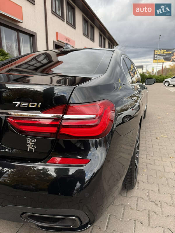 Седан BMW 7 Series 2015 в Киеве
