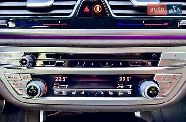 Седан BMW 7 Series 2022 в 