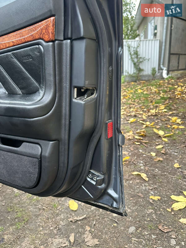 Седан BMW 7 Series 2000 в Черновцах