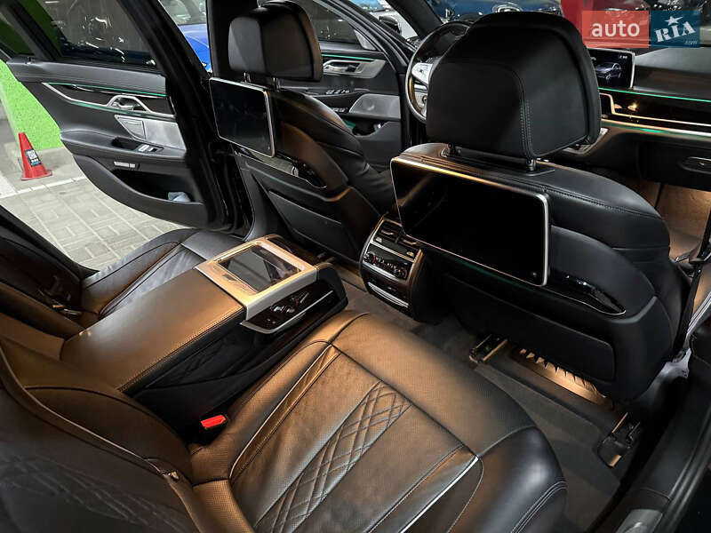 Седан BMW 7 Series 2016 в Києві фото 7 Седан BMW 7 Series 2016 в Києві