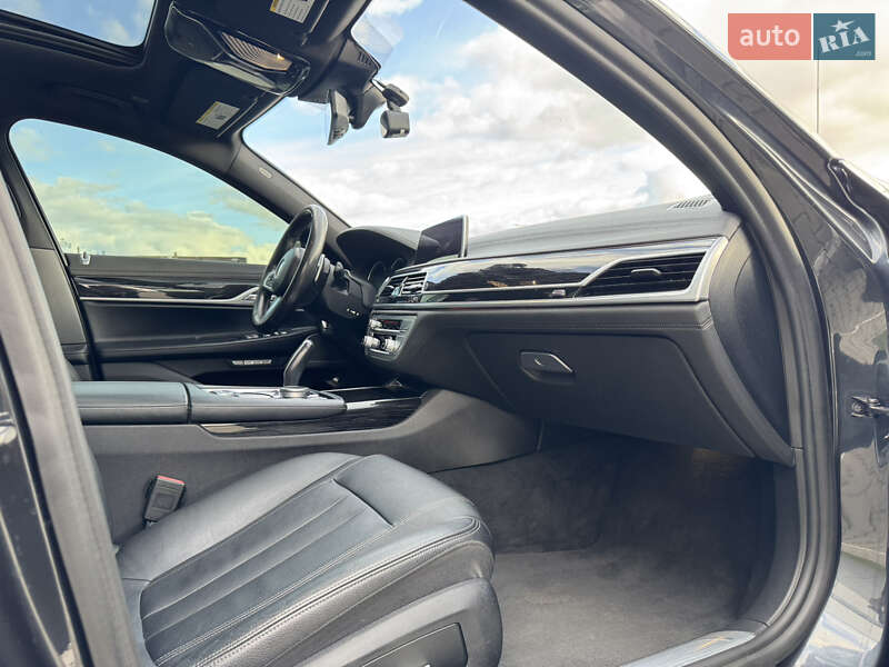 Седан BMW 7 Series 2016 в Ивано-Франковске