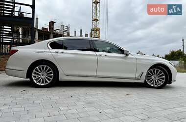 Седан BMW 7 Series 2016 в 