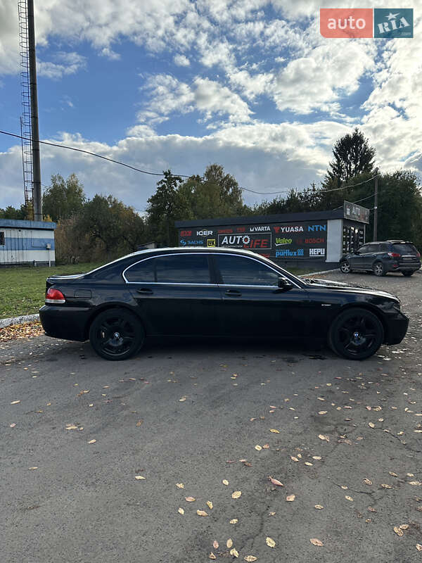 Седан BMW 7 Series 2003 в Радивилове