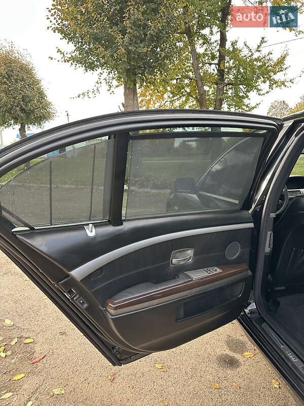 Седан BMW 7 Series 2003 в Радивилове