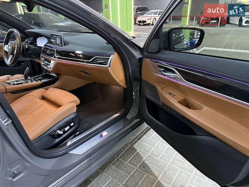 Седан BMW 7 Series 2019 в Киеве