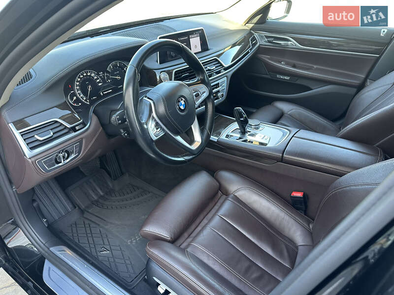 Седан BMW 7 Series 2016 в Киеве