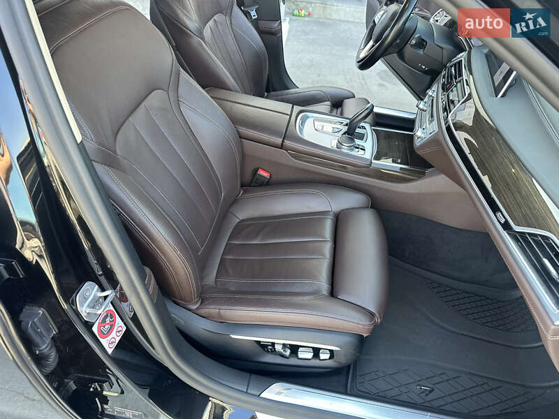 Седан BMW 7 Series 2016 в Киеве