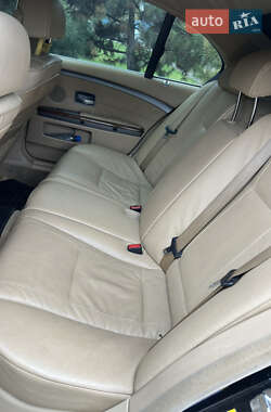 Седан BMW 7 Series 2004 в  фото 15 Седан BMW 7 Series 2004 в