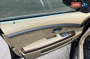 Седан BMW 7 Series 2004 в  фото 24 Седан BMW 7 Series 2004 в
