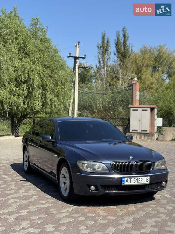 Седан BMW 7 Series 2006 в Городенке