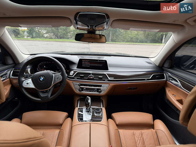 Седан BMW 7 Series 2020 в Киеве фото 26 Седан BMW 7 Series 2020 в Киеве
