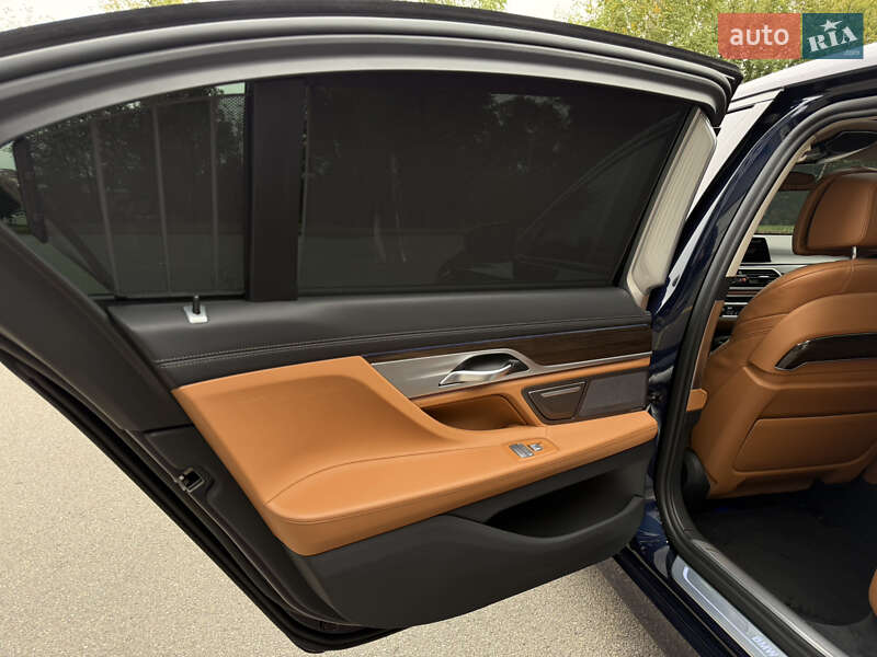 Седан BMW 7 Series 2020 в Киеве фото 30 Седан BMW 7 Series 2020 в Киеве