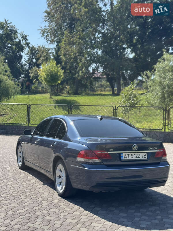 Седан BMW 7 Series 2006 в Городенке