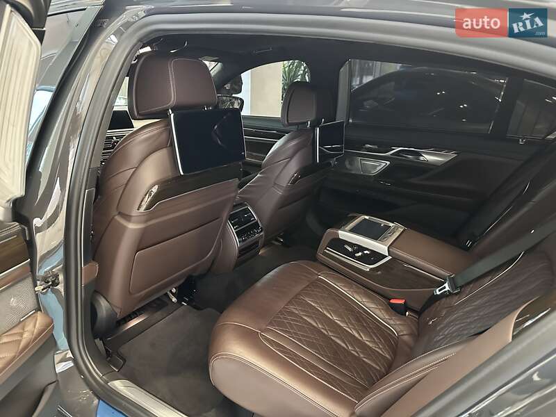 Седан BMW 7 Series 2021 в Киеве фото 22 Седан BMW 7 Series 2021 в Киеве