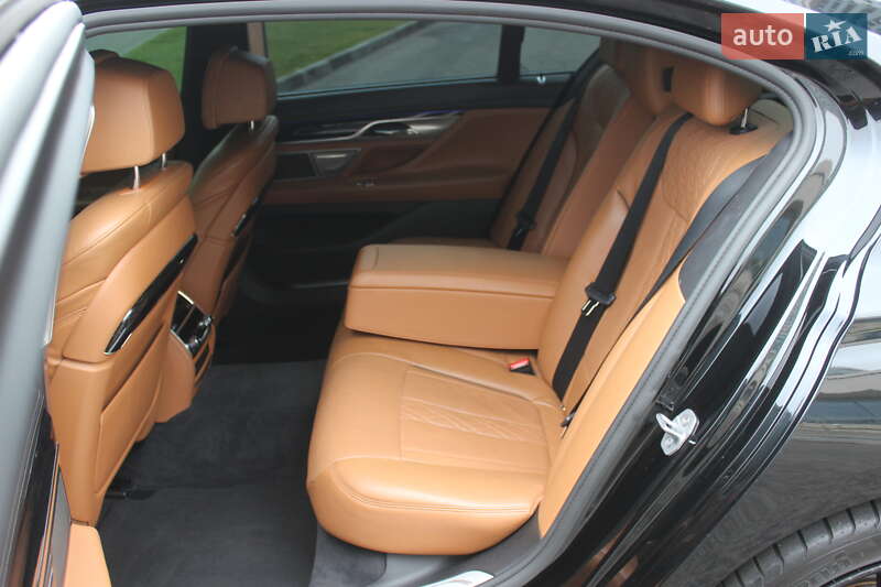 Седан BMW 7 Series 2015 в Днепре фото 24 Седан BMW 7 Series 2015 в Днепре