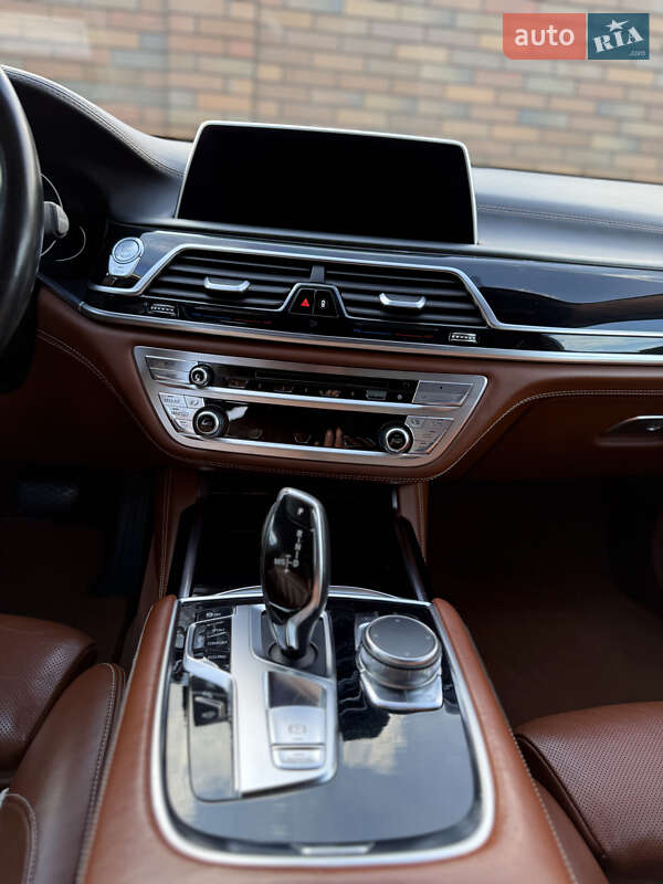 Седан BMW 7 Series 2016 в Вінниці