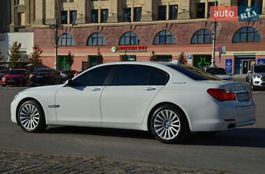 Седан BMW 7 Series 2010 в 